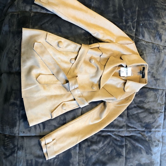 Jacket - Picture 2 of 3